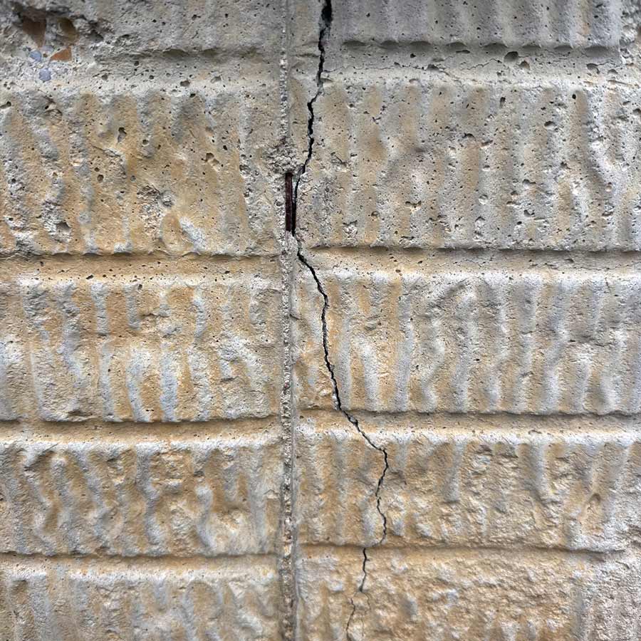 Vertical crack in a block foundation wall found during a Columbus, Ohio home inspection